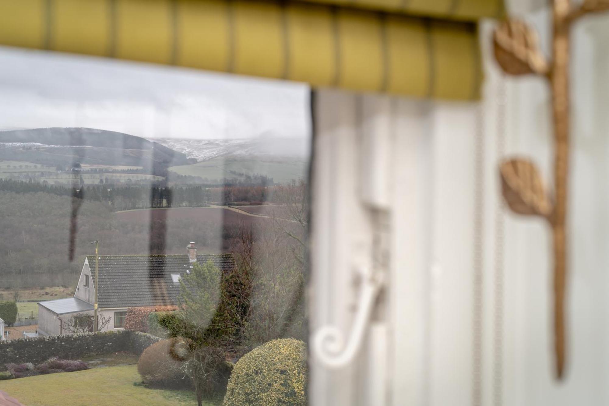 Unique Arts & Crafts Home In Auchterarder Bagian luar foto